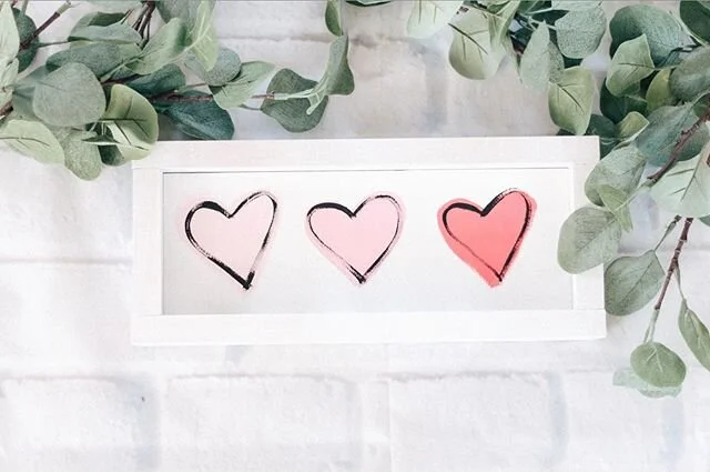 Valentine’s Day is ✌🏻days away! I need to get to CVS to get my valentines some little treats. We have big plans to get pizza and watch Frozen II with the kids and I am here for it! What are your plans?
.
.
.
#woodsigns #woodsign #decor #valent