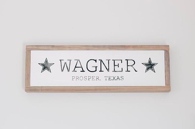 Freelance has been crazy busy lately so signs have been a bit on the back burner! But I was able to get some orders done this weekend for a realtor who likes to give custom signs to her clients as a closing gift. 
#woodsign #woodsigns #decor #texas #