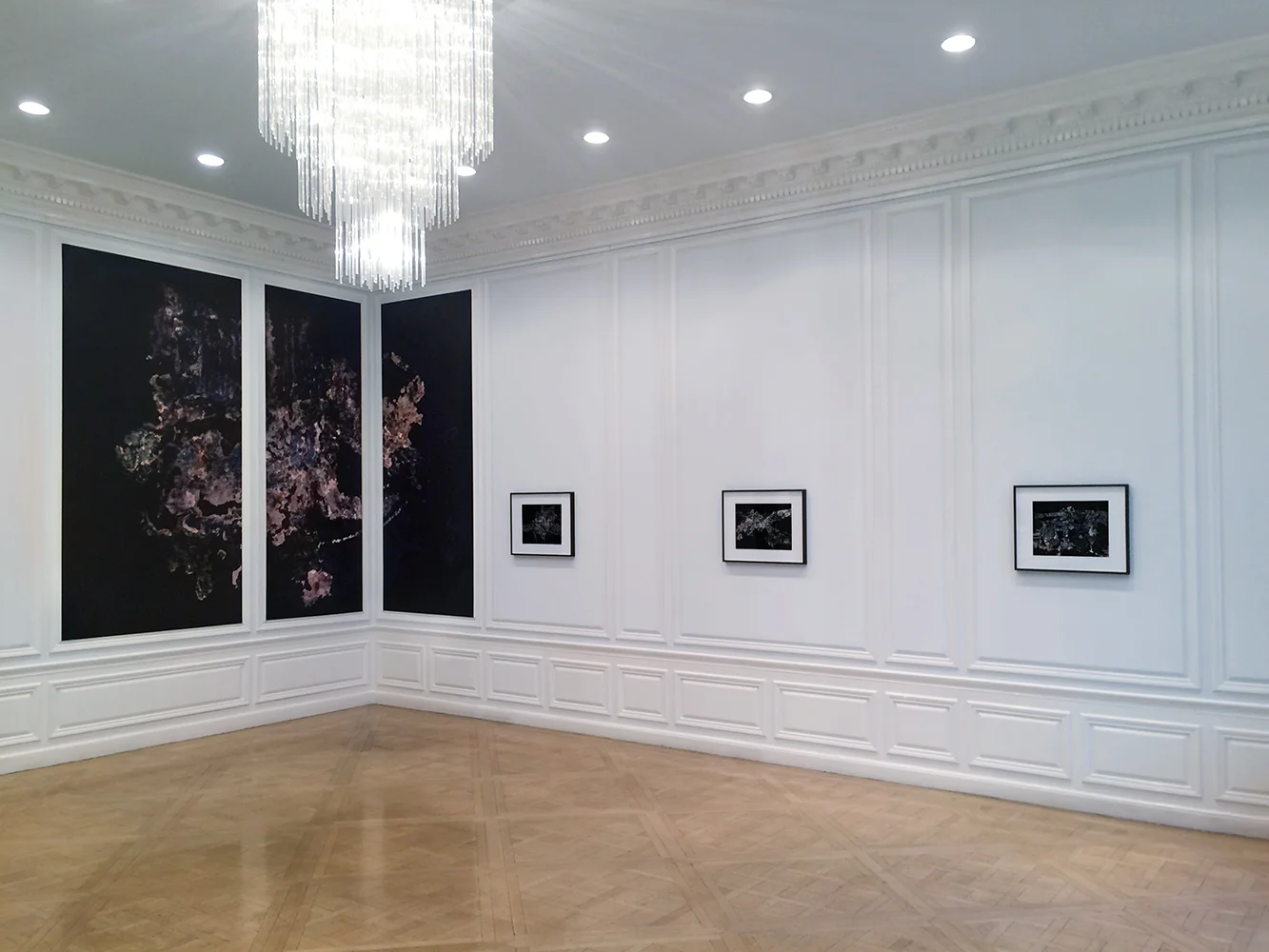 EliasWessel_StuckTogetherPieces_Generalkonsulat_2016_View3_Feral.jpg