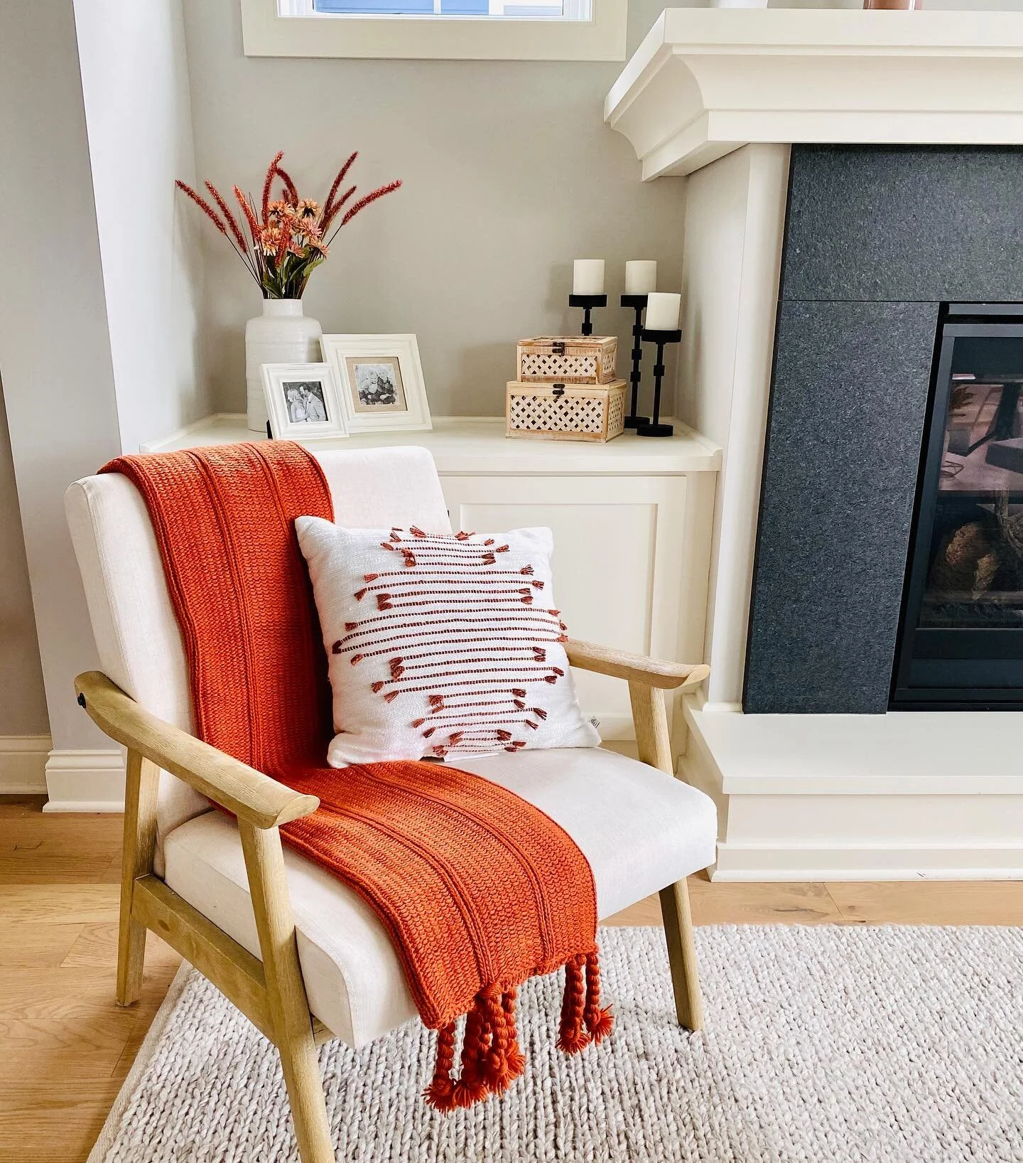 Styling homes is one of my favorite roles of my job! 🖤Pillows, throw blankets, art and decor brings a room to life in a home! We&rsquo;re shopping for one of our clients this week and of course couldn&rsquo;t help but to refresh our home along the w