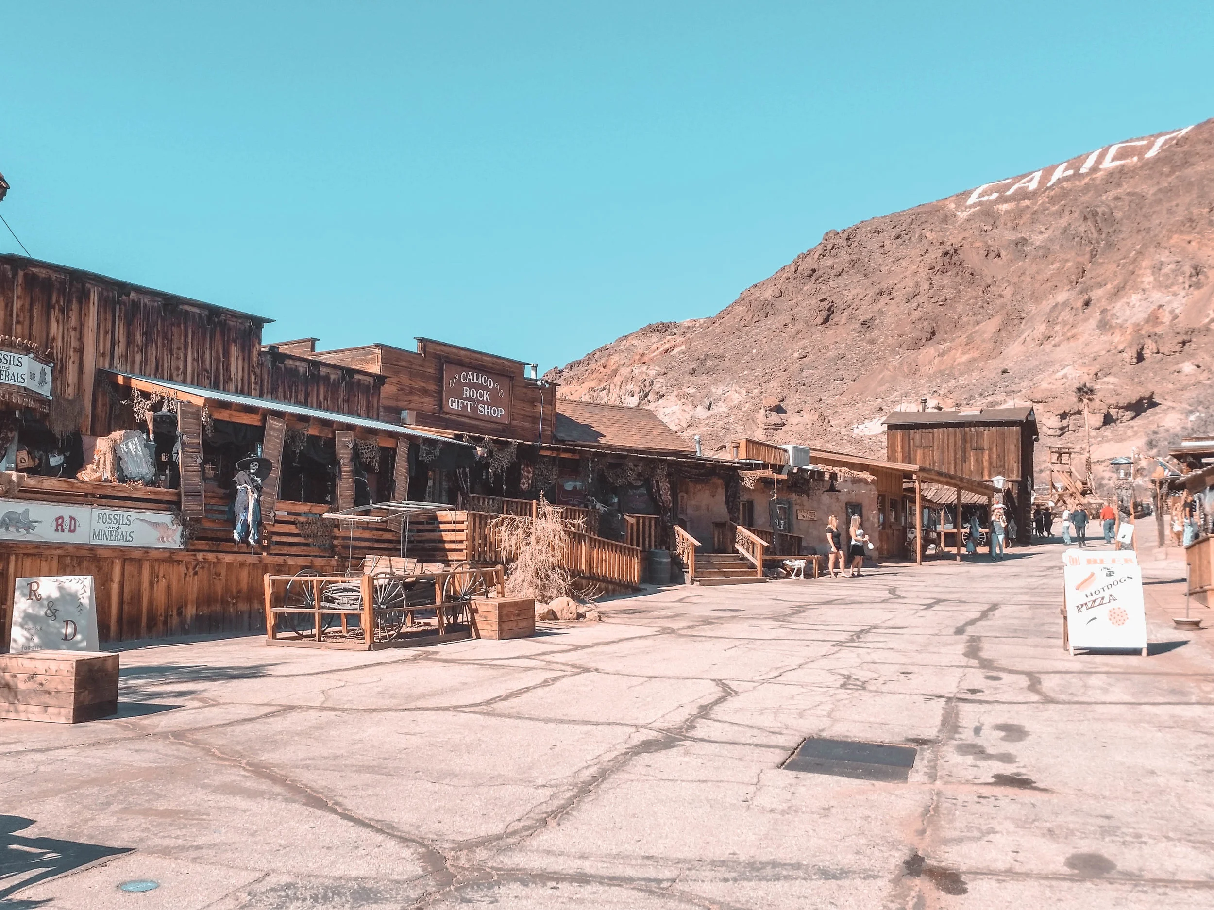 calicogiftshop.jpg