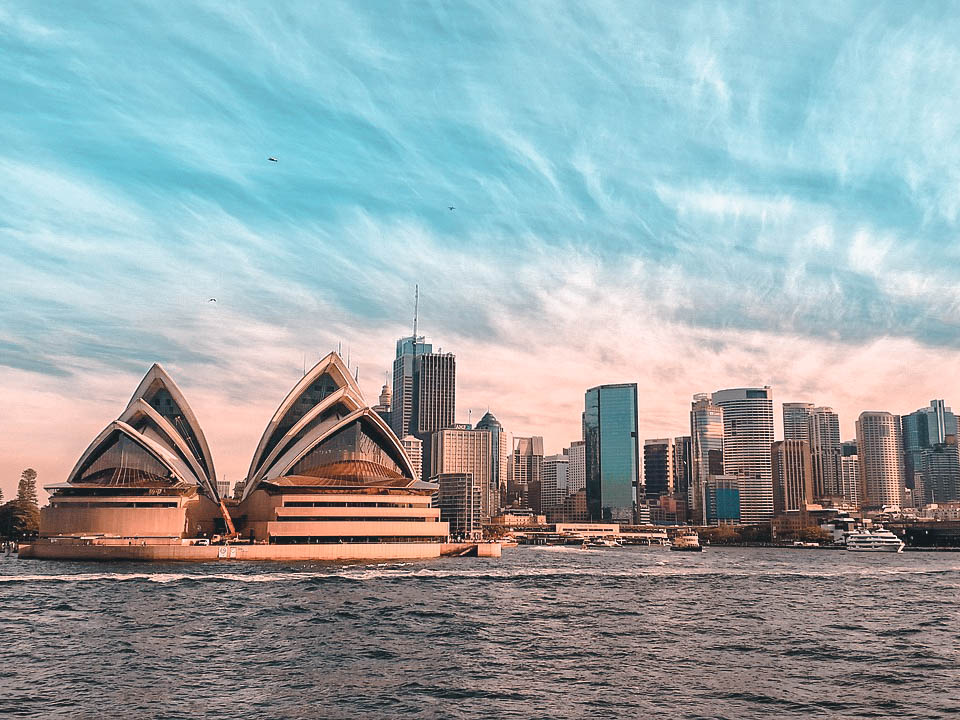 Thanks largely to its popularity with tourists and press from its hosting of the 2000 Olympics, Sydney has commonly been mistaken for Australia's capital.