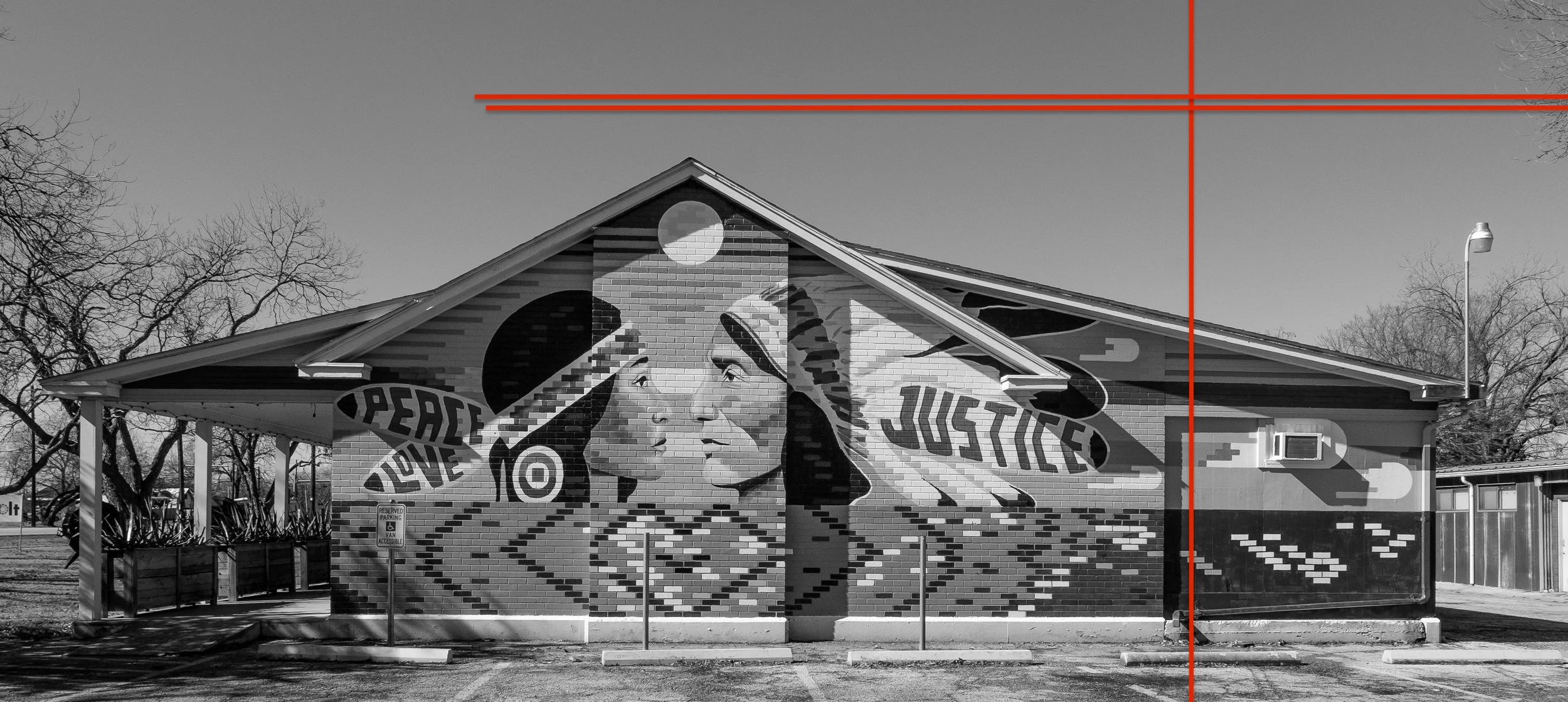 20190112-DSCF8202 bw red.jpeg