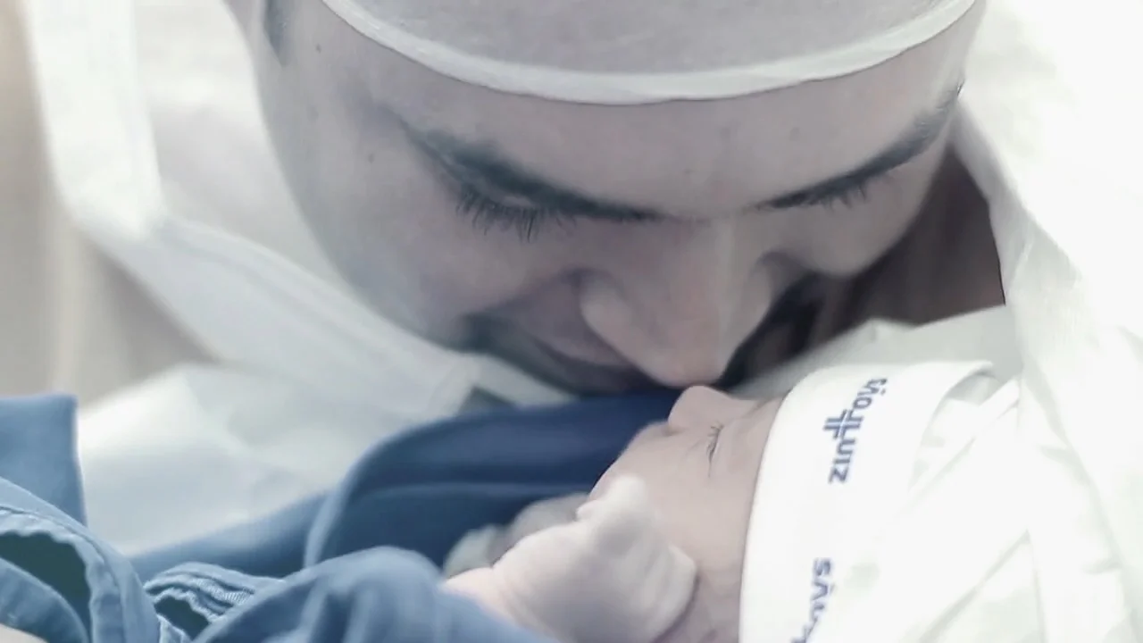 VILA FILMES __ Johnson's Baby - Dia dos Pais.00_01_14_26.Still017.jpg