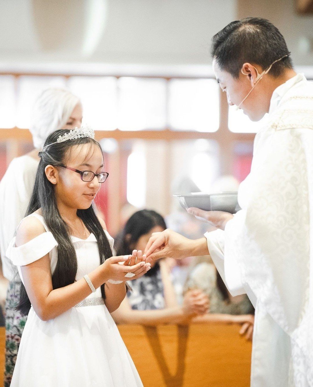 Over this past weekend, 91 kids received the Holy Eucharist for the first time at Solano! Congratulations to all our communicants! Please continue to pray for our young church!⁠
⁠
Layla Alvarnas, Andrew Arteaga, Carlo Askari, Paulo Askari, Lacey Bald