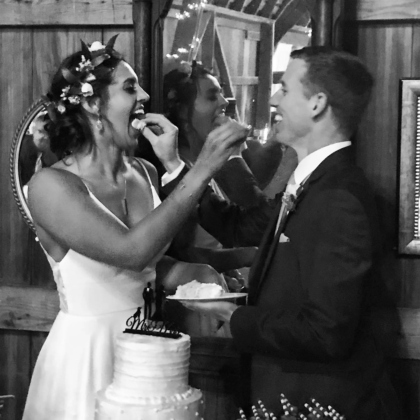 bride-groom-feed-cake.jpg