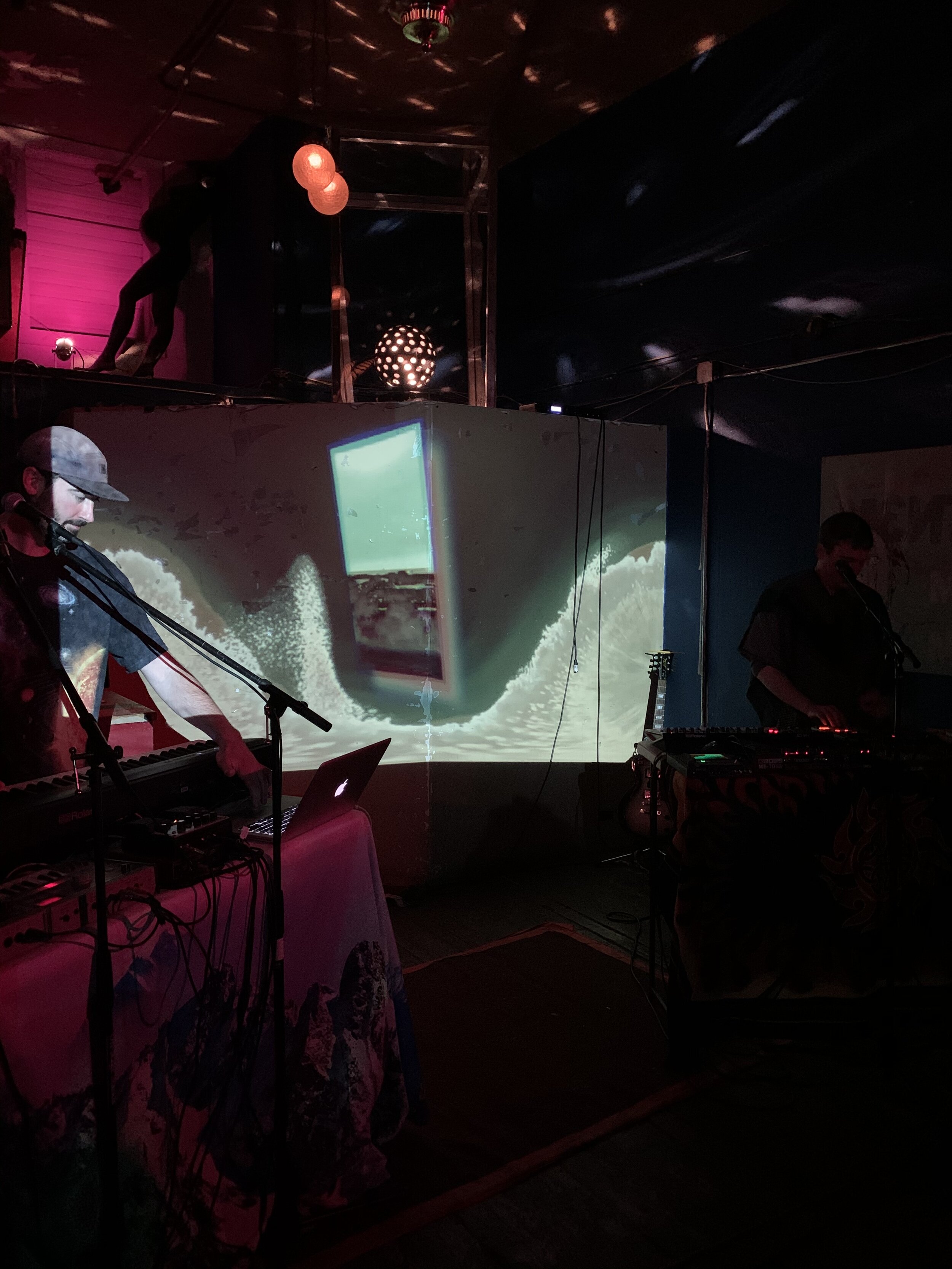 CHINWAVE AT LOFI 12/4/19