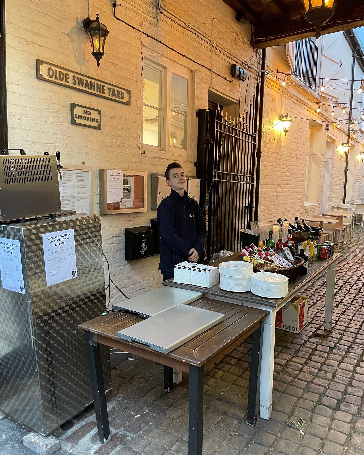 Here is one of our amazing team at our stand having just helped set up for the gin and jazz festival!  This was the calm before the storm! 
😜
What a night! It poured with rain and we thought it was going to be a wash out!
😳
But the rain stopped and