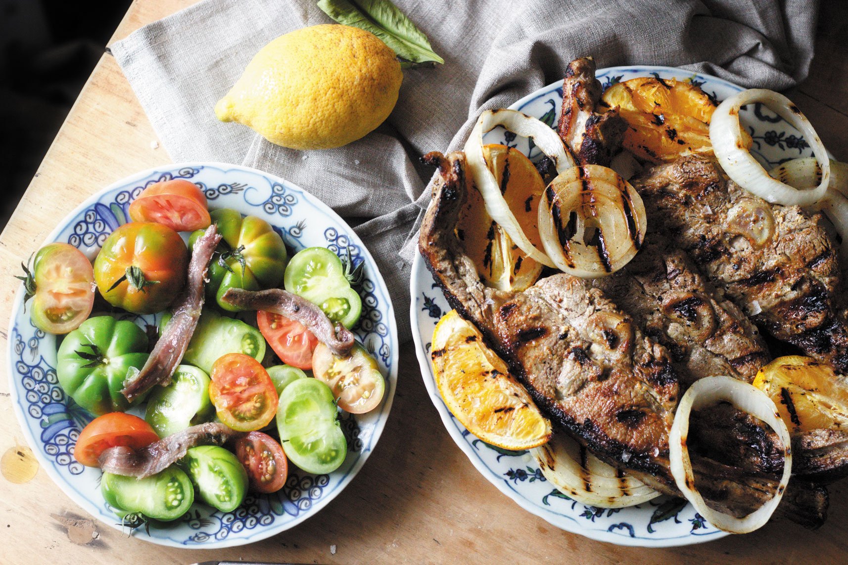 MACKNADE x 'CENE RECIPE : Spice Lamb Chops with Marinda Tomato Salad