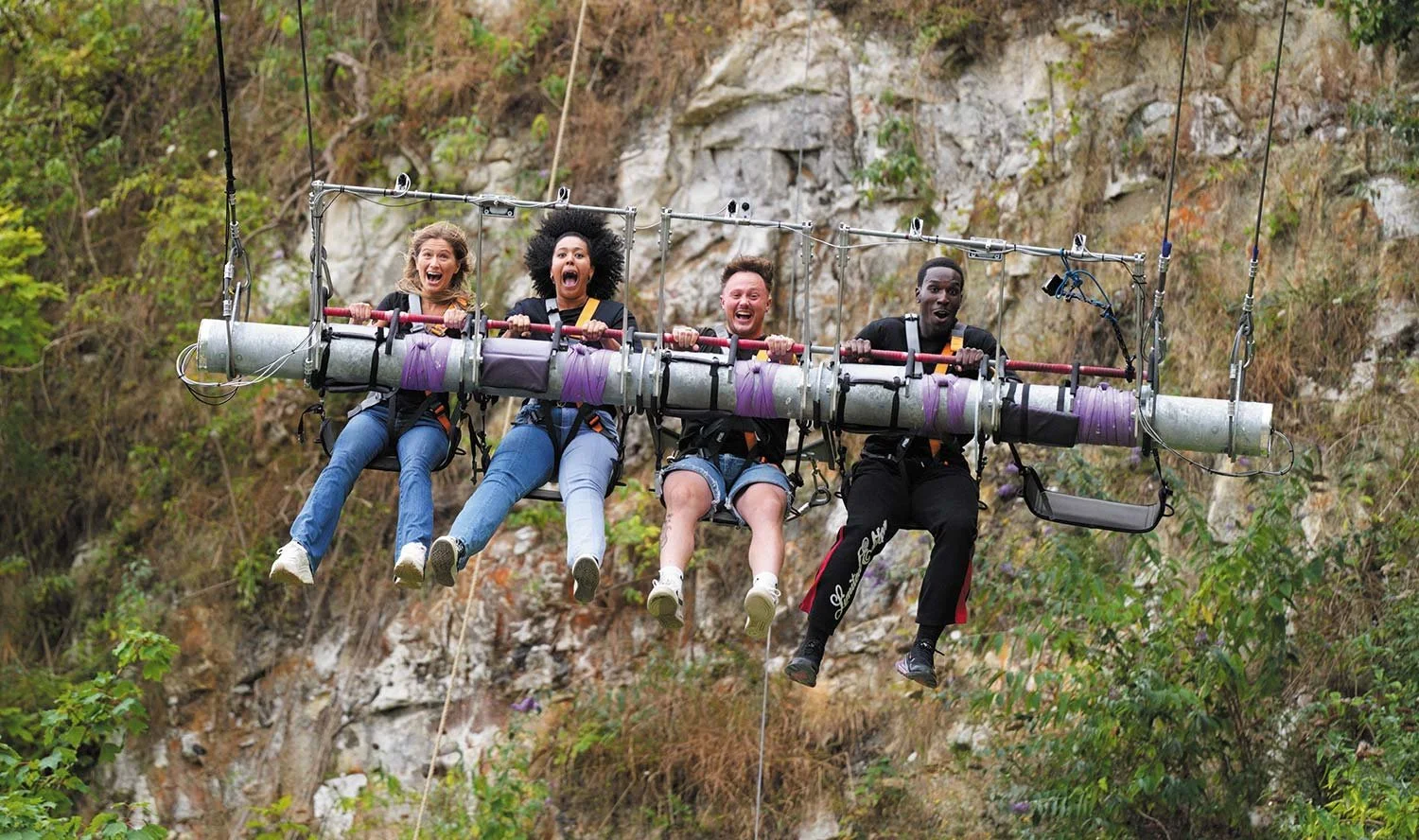 hangloose-swing-group-LR.jpg