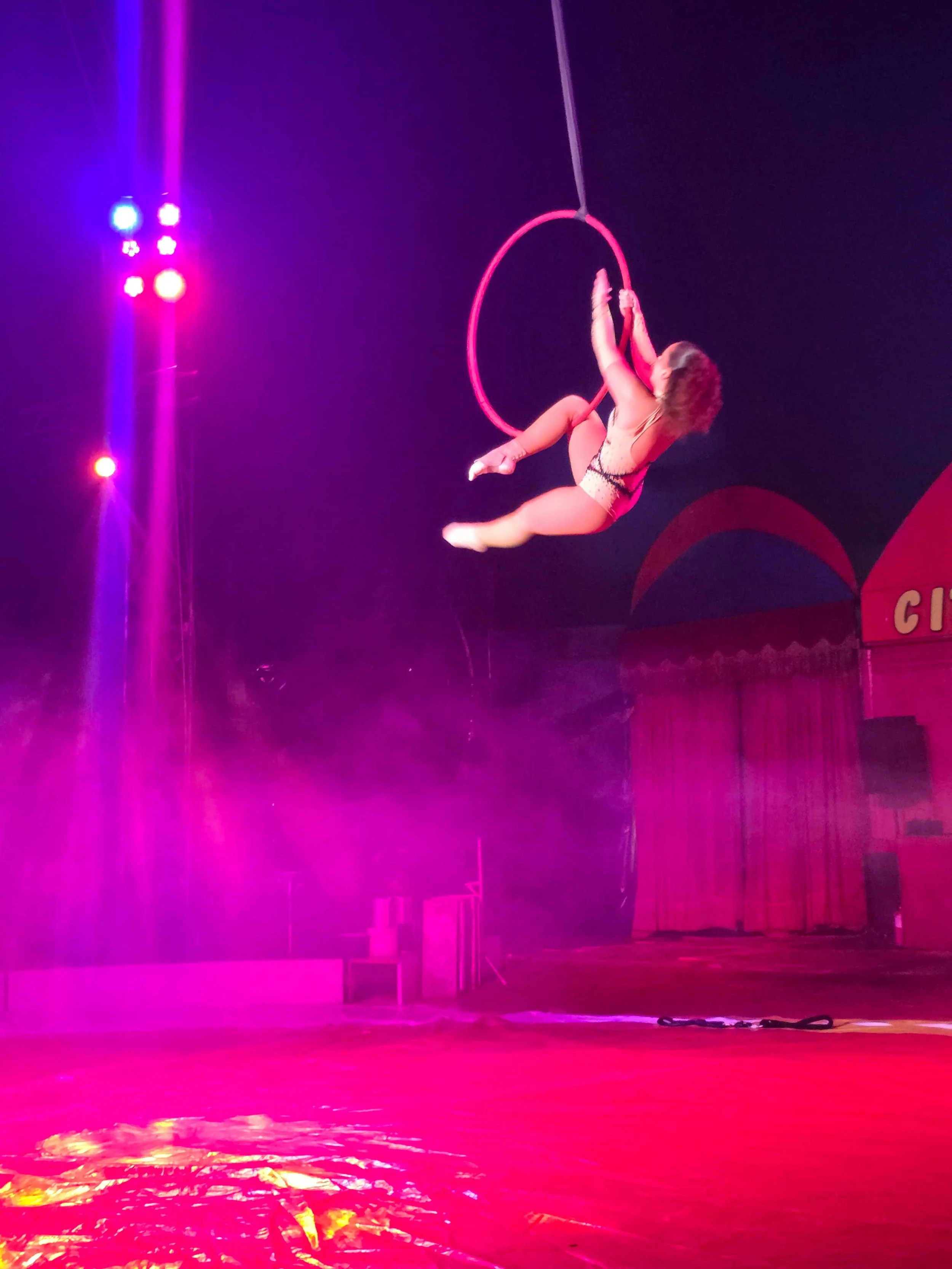 santus-circus-cene-magazine-kent-202648.jpg