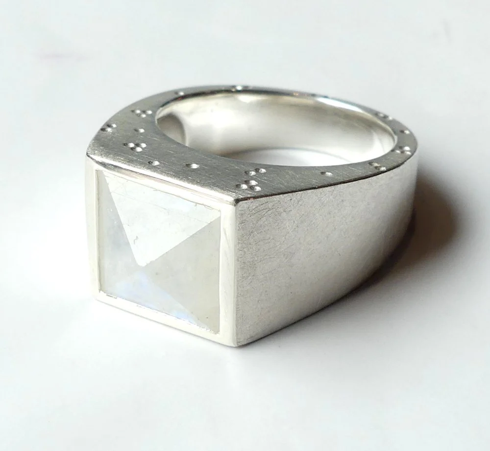 Anello pietra di luna