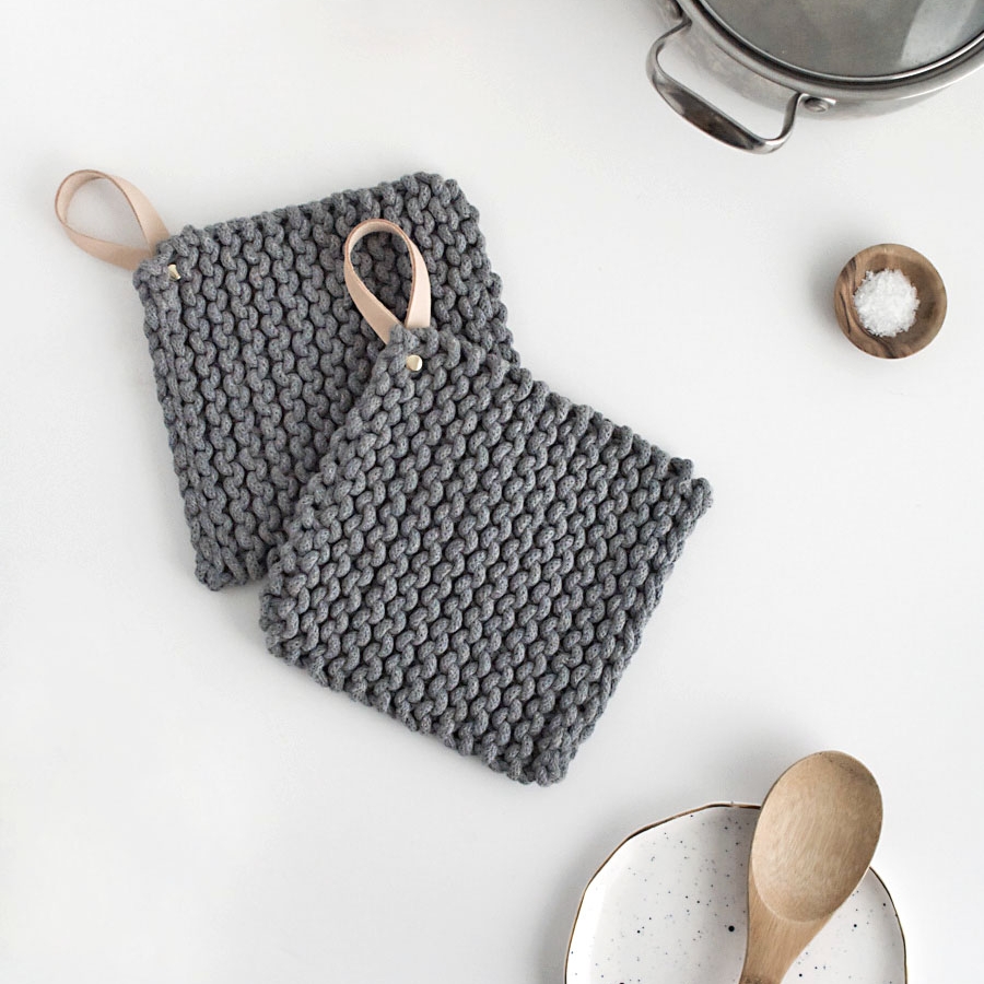 DIY knit potholders by Homey Oh My
