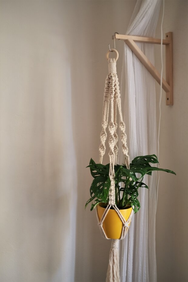 huichelarij Burgerschap rammelaar Introducing our macrame plant hanger kit — Cosy Craft Club