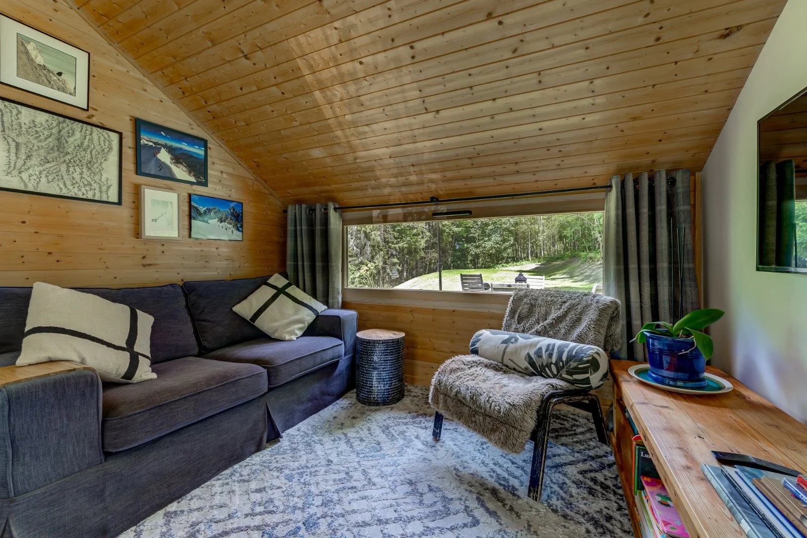 cabin 5.JPG