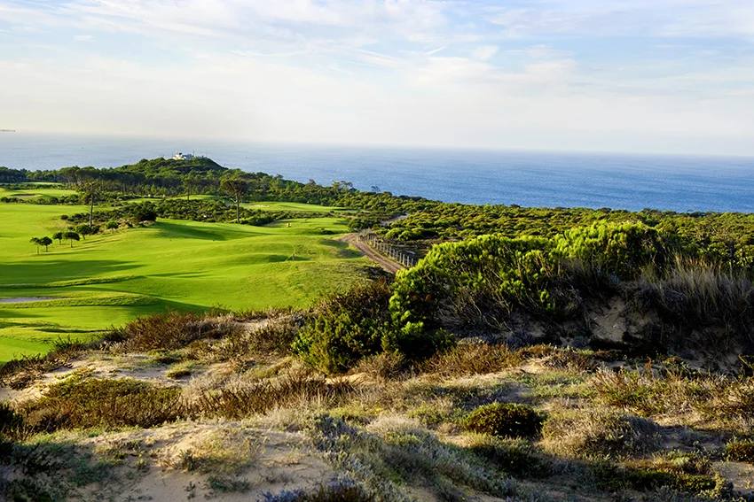 The sporty 11th at Oitavos Dunes might well divide opinion – but you will never forget it.
