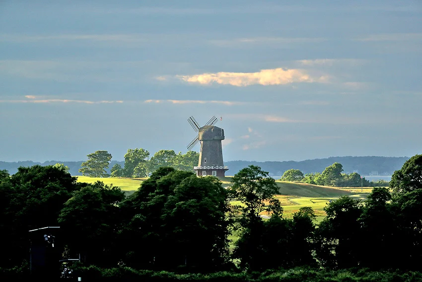 The famous windmill at National Golf Links was suggested by a member, who was then asked by Macdonald to foot the bill.