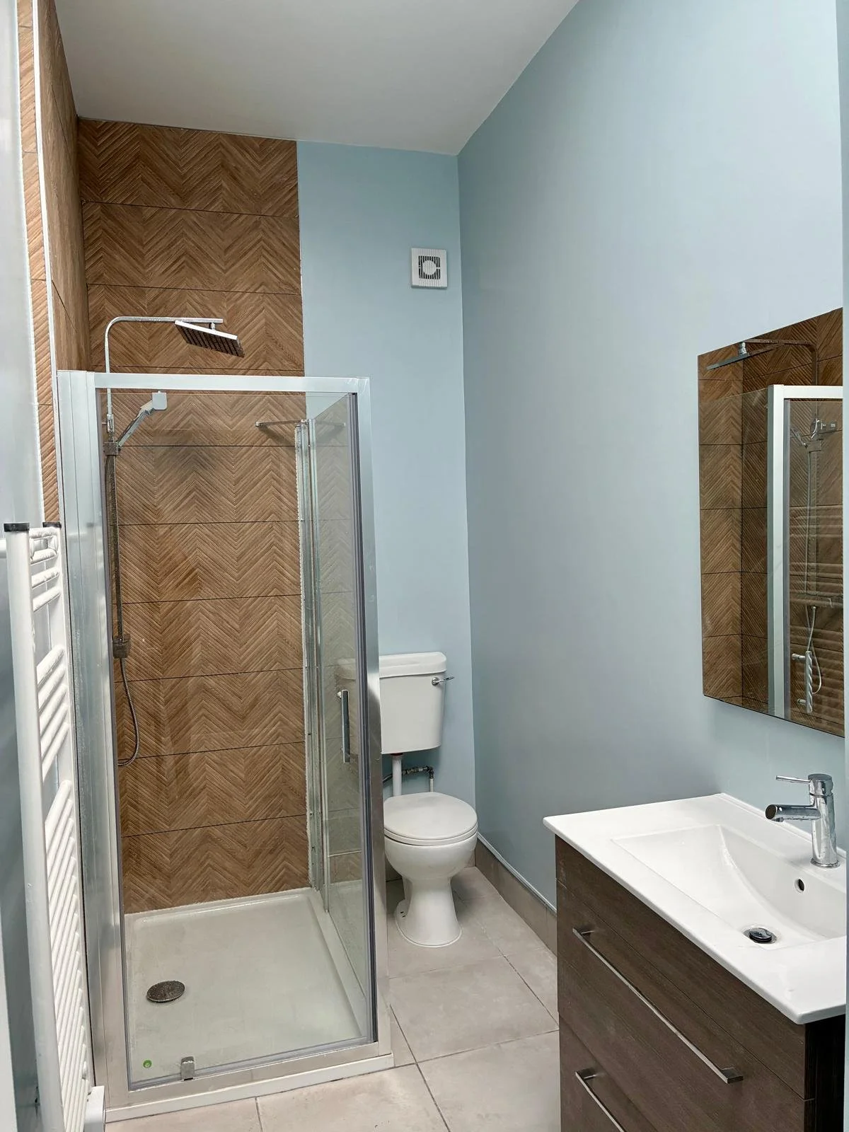 WhatsApp Image 2025-09-30 at 21.59.44_f1fa0a1c.jpg