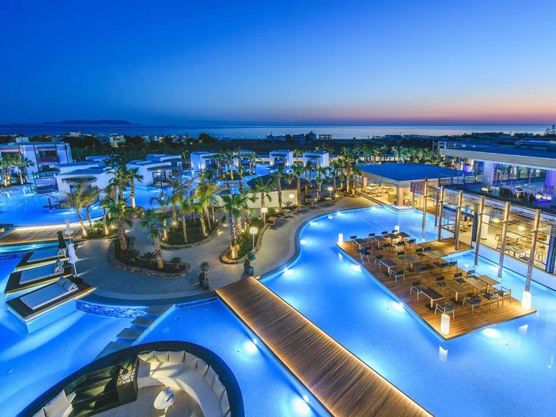 hotels&resorts.jpg
