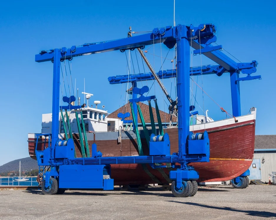 Boat crane using nylon slings