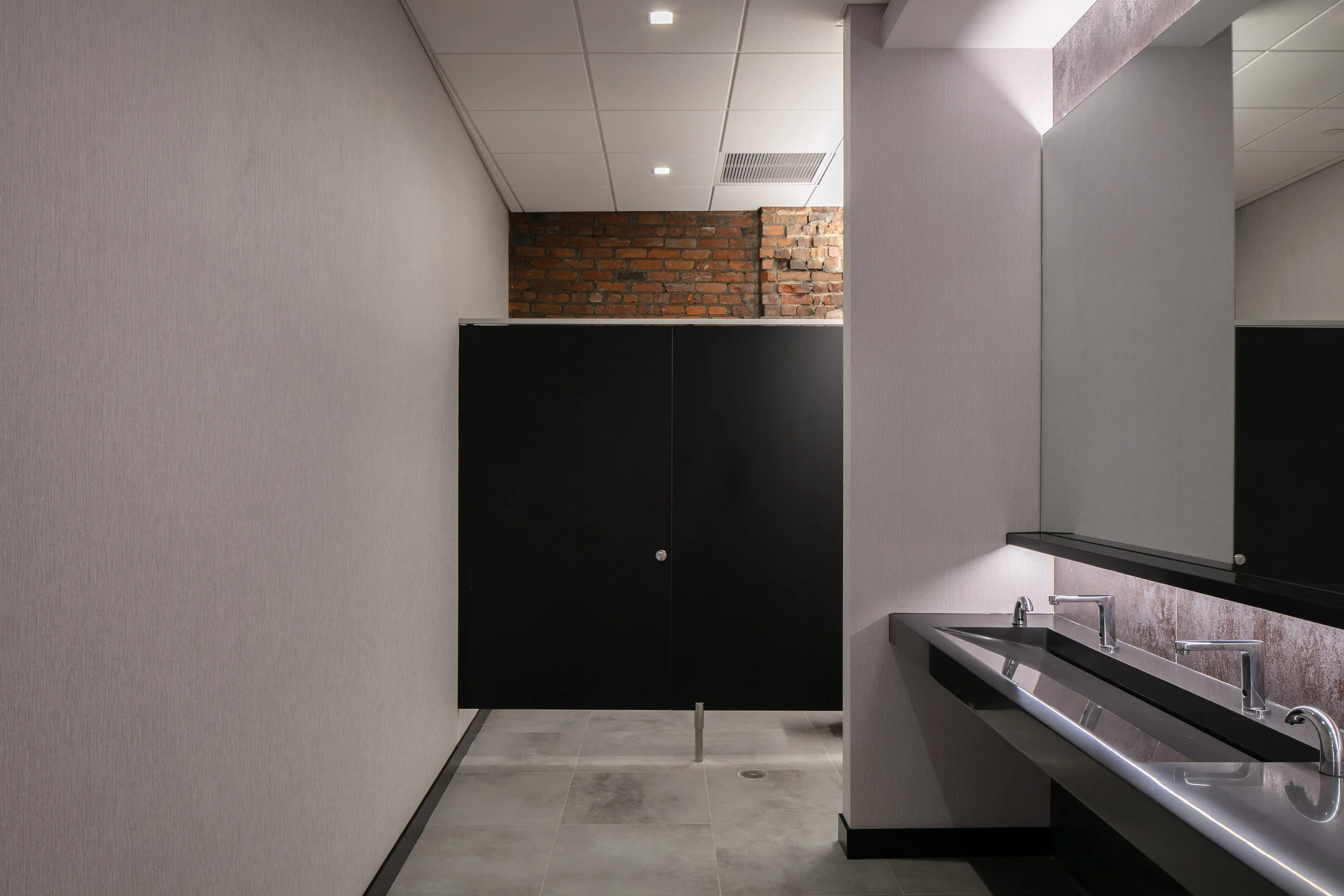 0UBS Detroit Web Size-39.jpg