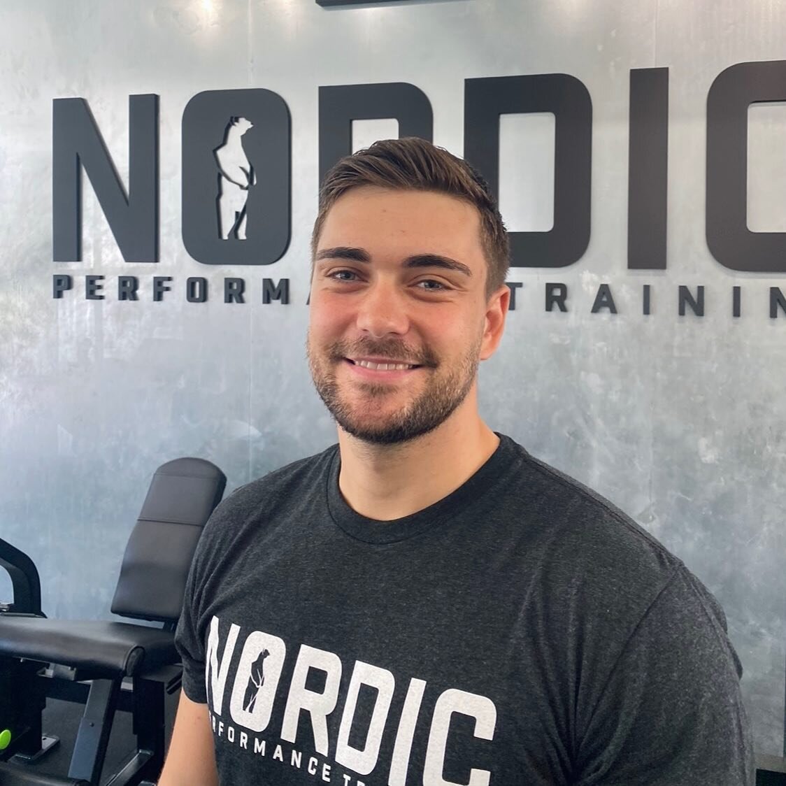 Say hi to our new coach, Simon!

He has settled in so well here at Nordic that he already only has 2 available times left 🙌🏼. 

Mondays at 19:00-20:00 and Thursdays at 17:00-19:00. 

Hit him up and give him a follow @simonbbpetersen 

Or DM for mor