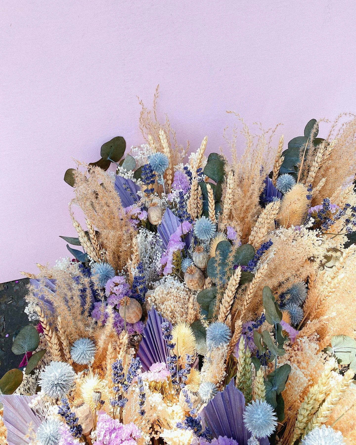 Flower Delivery Glasgow & Edinburgh Subscription, Wedding, Candles