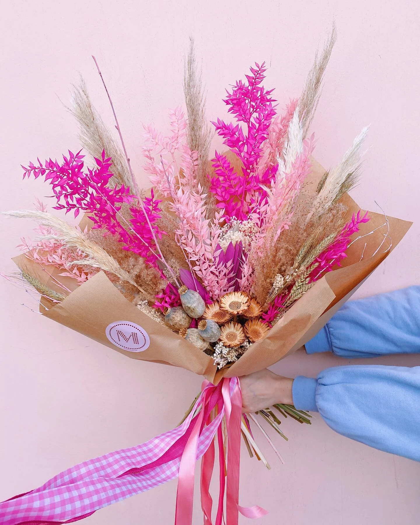 Flower Delivery Glasgow & Edinburgh Subscription, Wedding, Candles