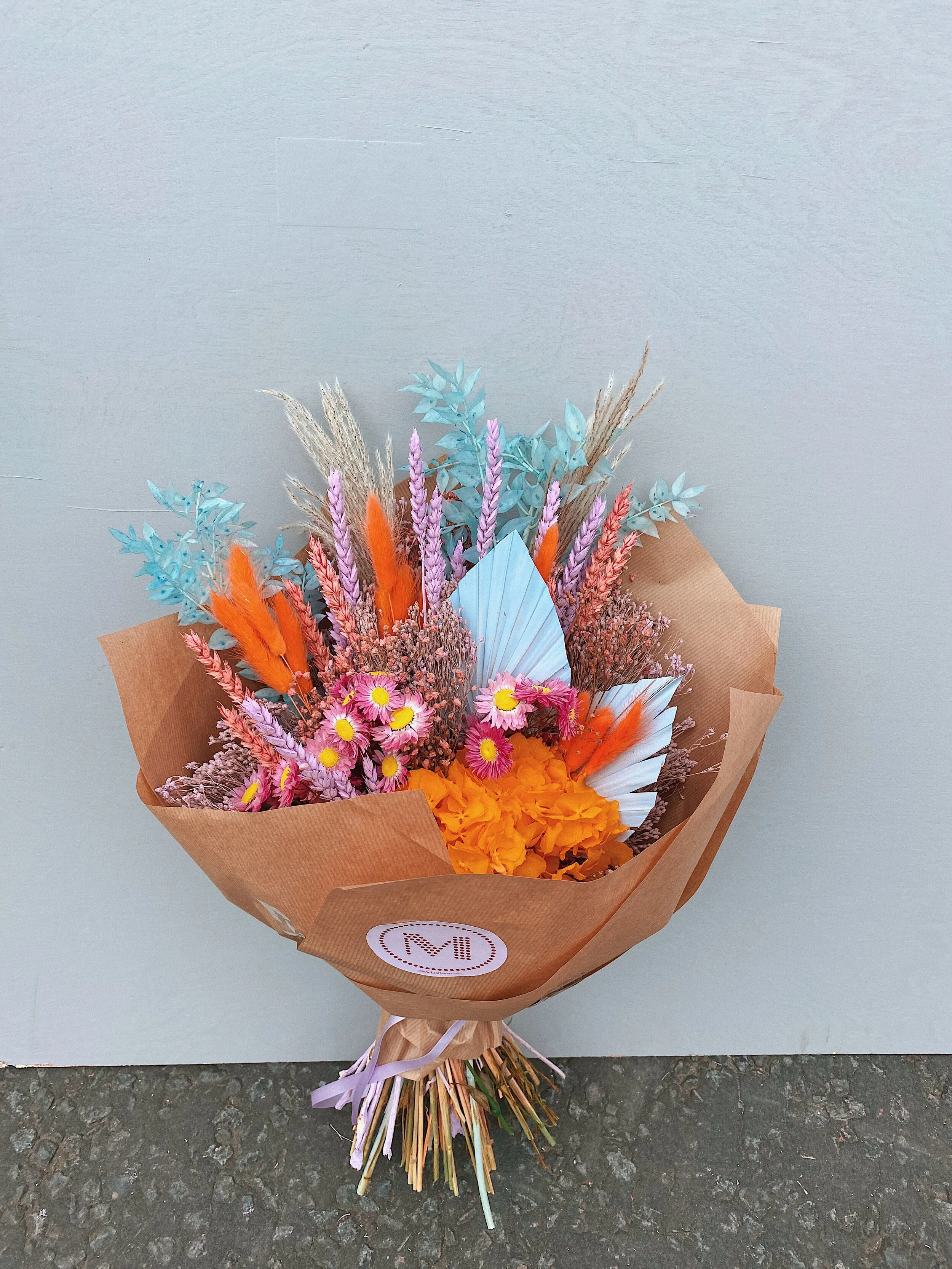 Flower Delivery Glasgow & Edinburgh Subscription, Wedding, Candles