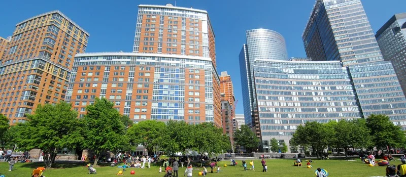 Battery Park City Master Plan : The Battery Park City plan envisioned a mixed-use community with new schools, affordable housing, waterfront green space, and large open spaces for recreation.