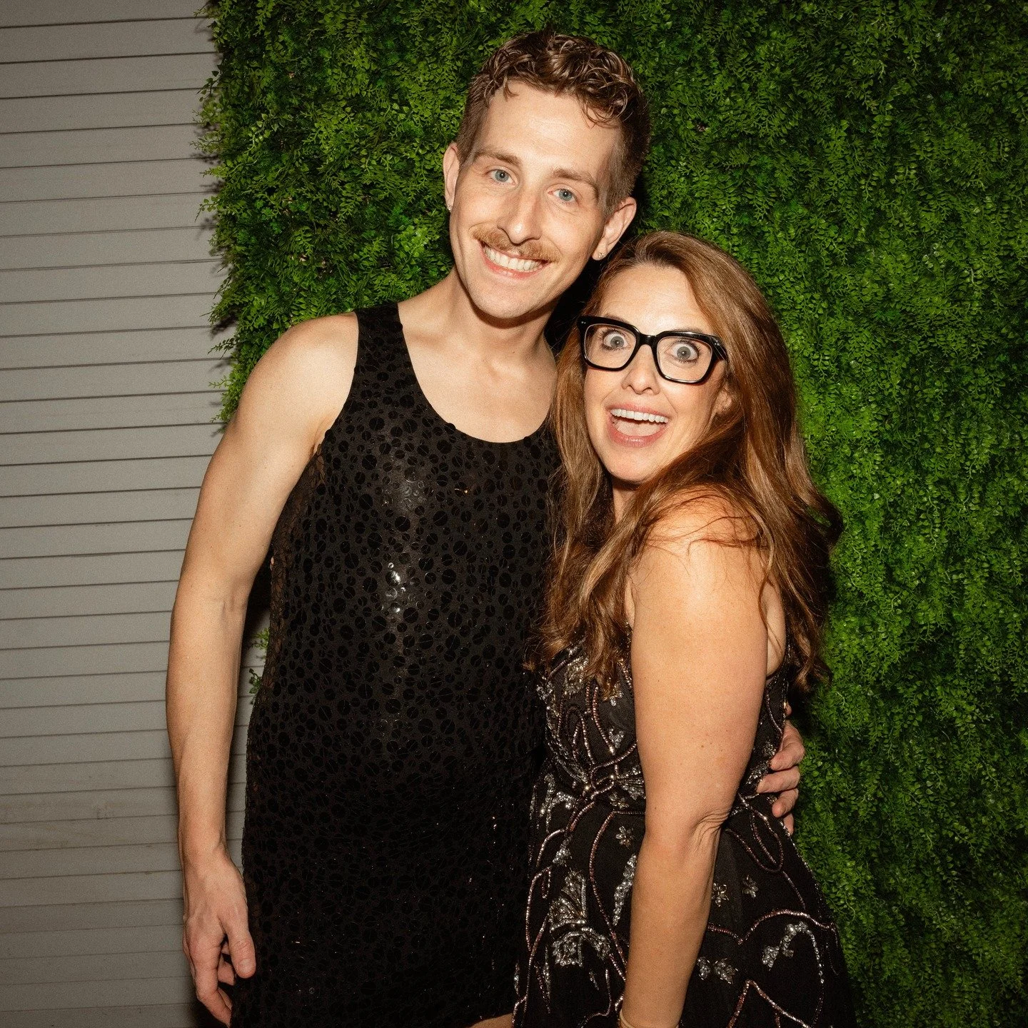 If you want more of this flame and his dame, we'll be at Wit's End in Charleston on April 23! 

#comedy #standupcomedy #standup #comedian #charleston

📷 @robertwolfgang 
Cheek 📷 @mallofamanda