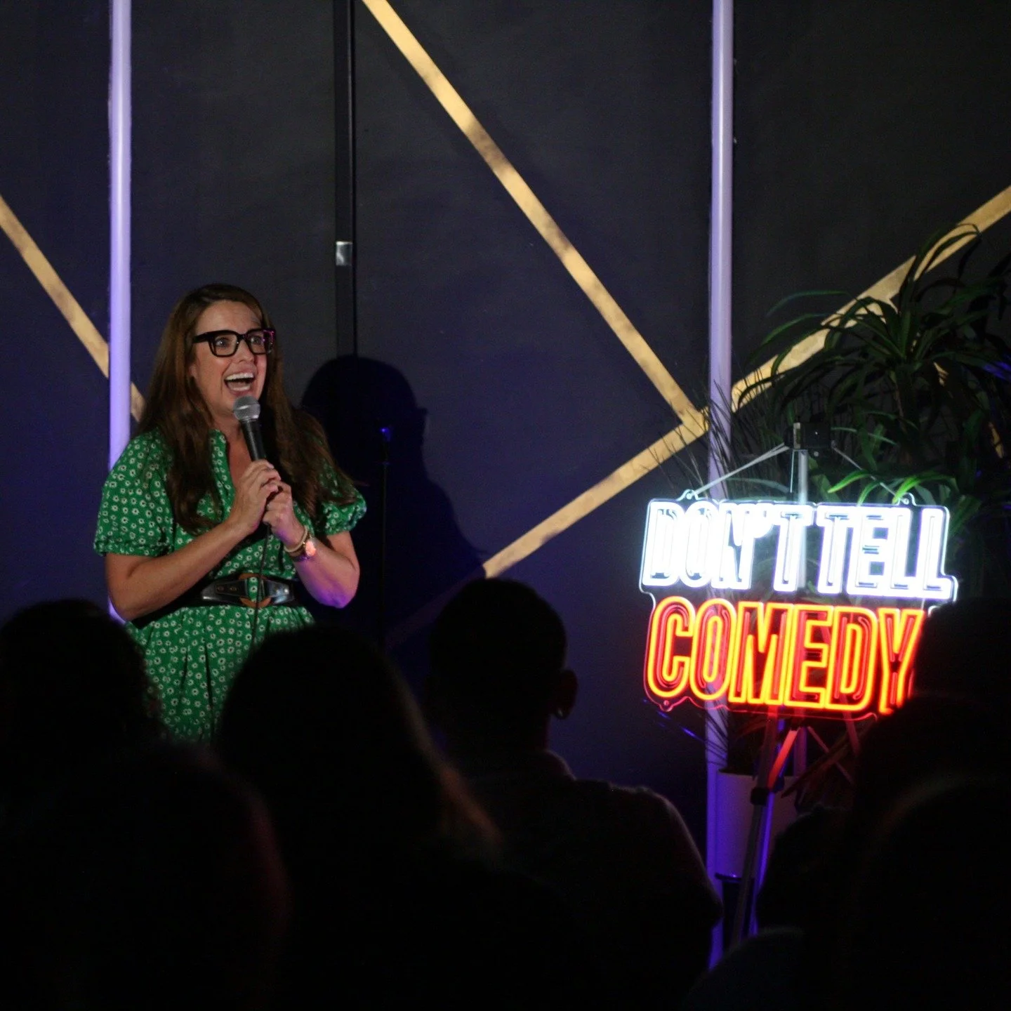 Thank you @donttellcomedy for having me! The lineup of comics was 🔥🔥🔥

#comedy #standupcomedy #standup #comedian