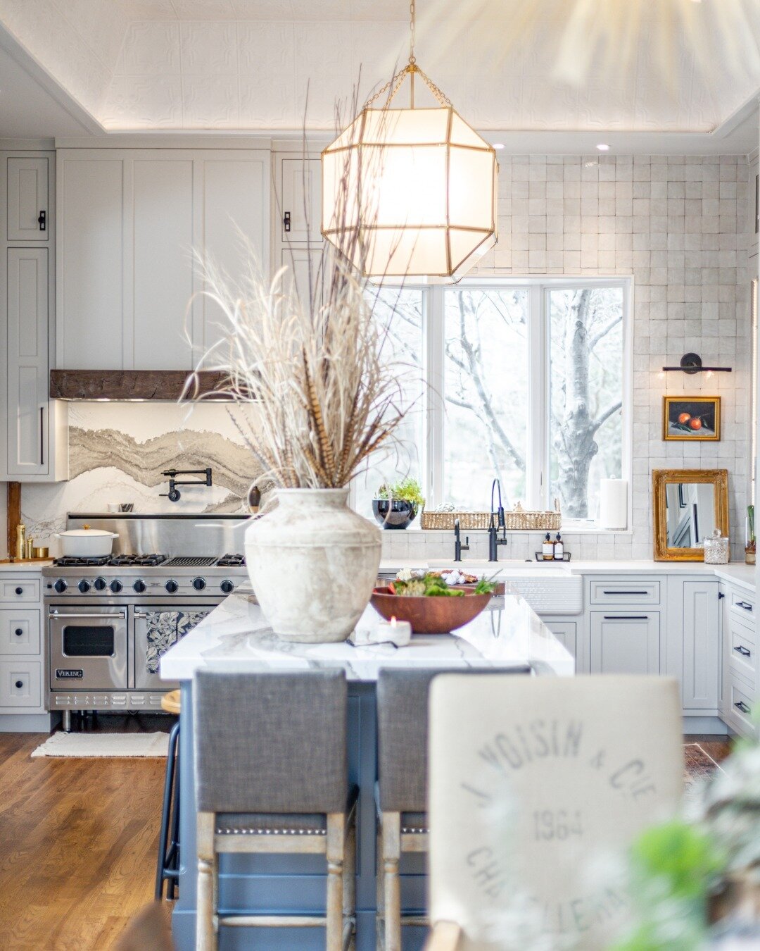 We always tell our clients that a kitchen should be designed based on how you live your life! Whether they are master home chefs or take-out regulars, we listen to each client's unique needs and their everyday home life.

After all, that's what a bes