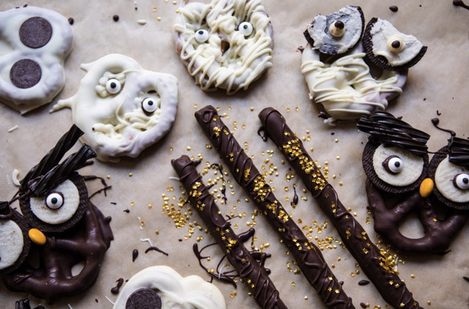 https://www.halfbakedharvest.com/spooky-halloween-pretzels/