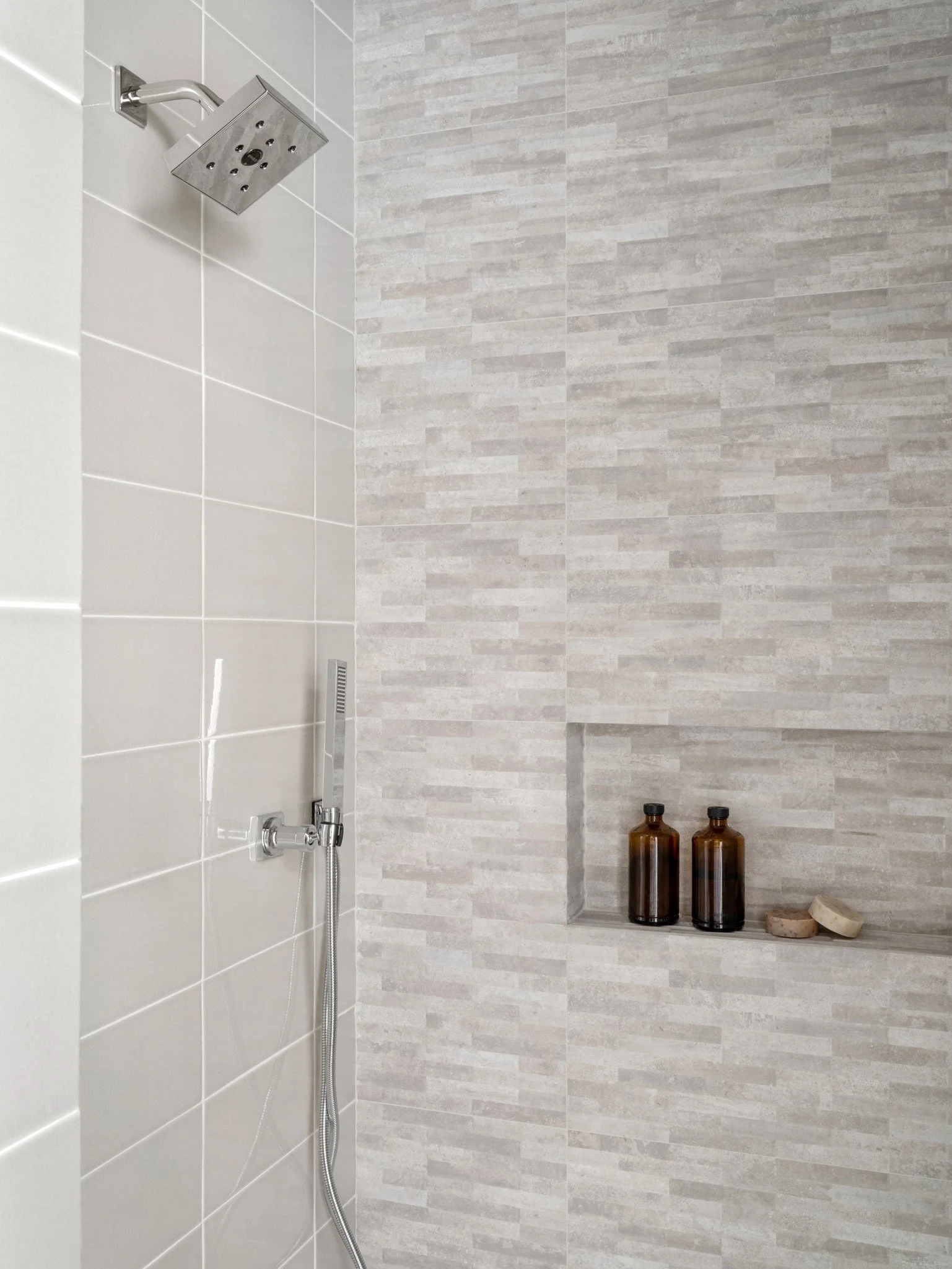 JenniferNichols9_22_22_RusticWhite022.jpg