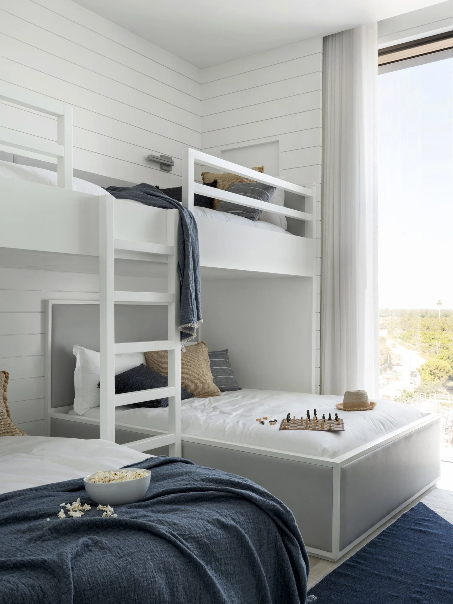 JenniferNichols9_22_22_RusticWhite023.jpg