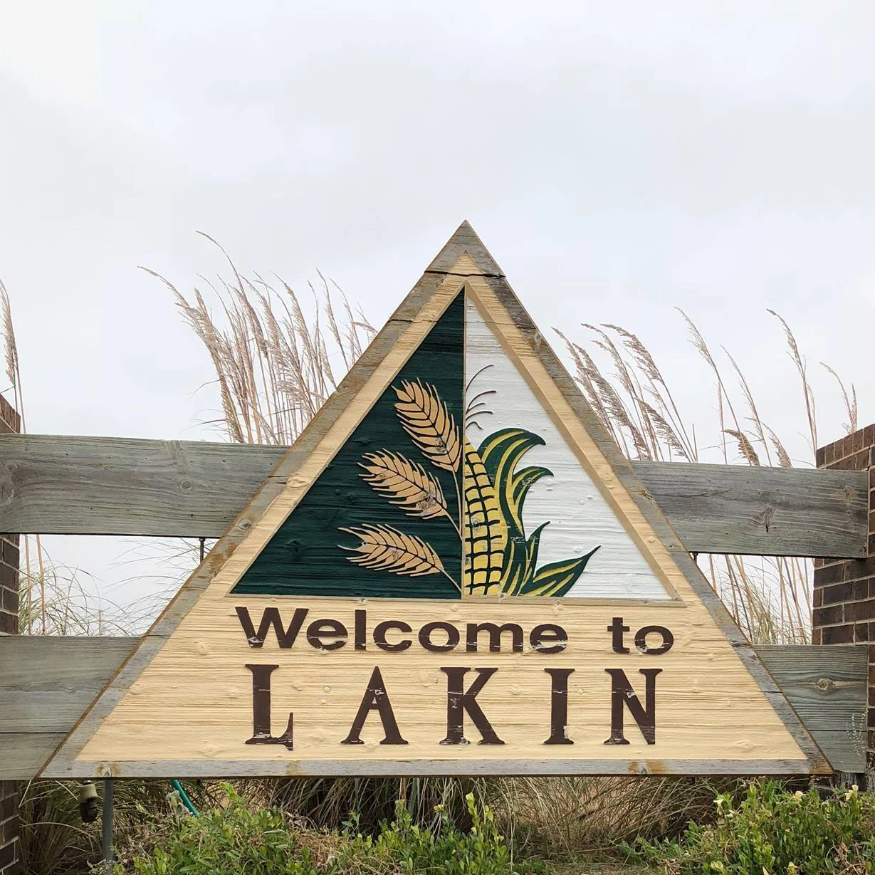 Lakin.jpg