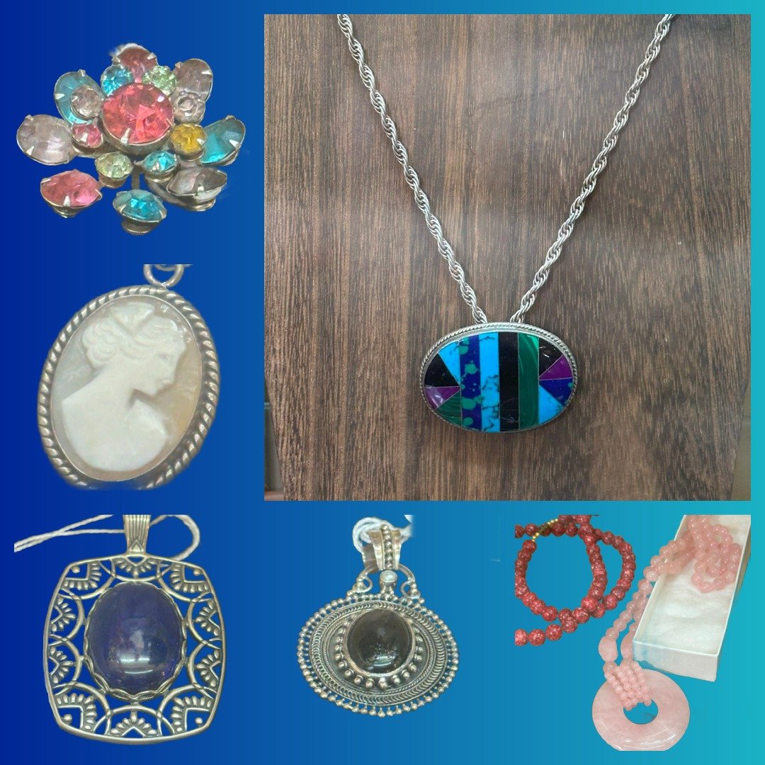 π¨ NEW VENDOR ALERT! π¨
We’re so excited to officially welcome Vendor 539 to the Rusty Crown! πβ¨
They bring a gorgeous mix of fine and costume jewelry—perfect for adding a little sparkle to your day or picking up the perfect gift. From