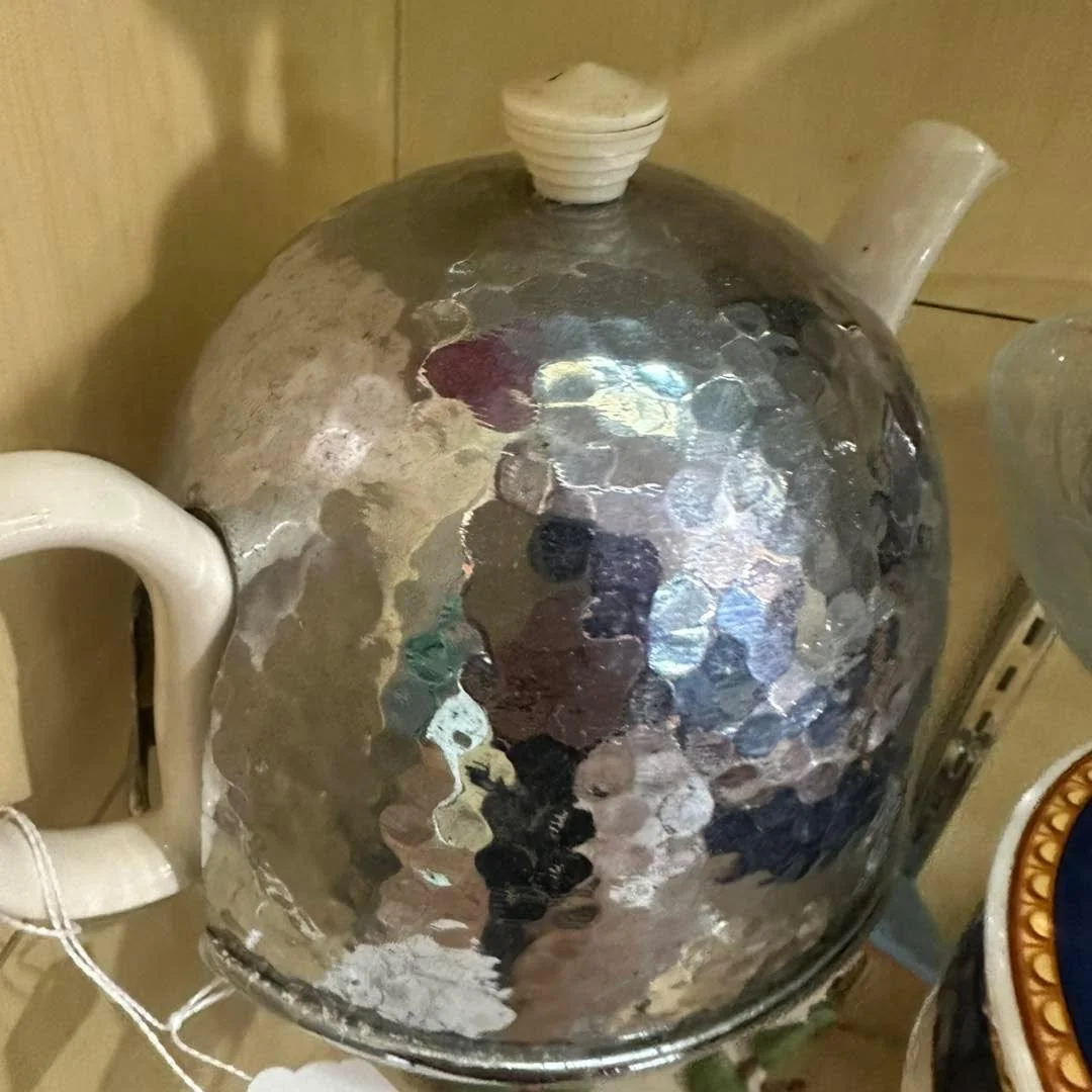 Early Bird Week is in full swing and the treasure hunters have already been busy.

But don&rsquo;t panic&hellip;

This place is packed floor to ceiling with vintage, quirky, rusty, weird, useful, and &ldquo;why does this exist?&rdquo; items.

And a w