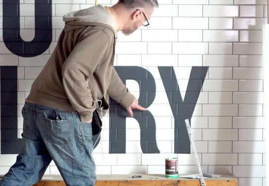 in-house-typographics-school-with-the-signsmiths-this-week-ngs-london-signwriting-2.jpg