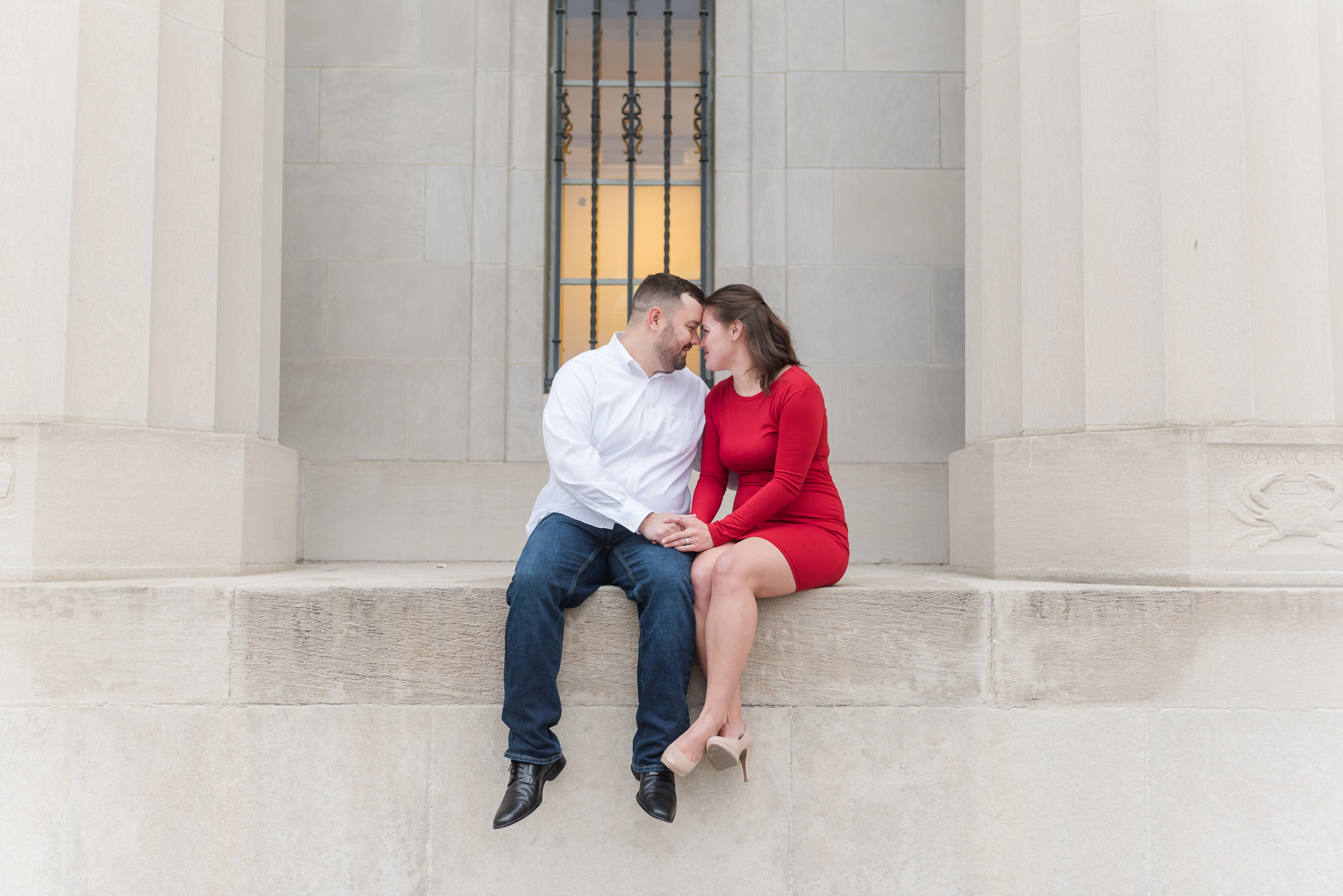 Downtown Indianapolis Engagement Session-16.jpg