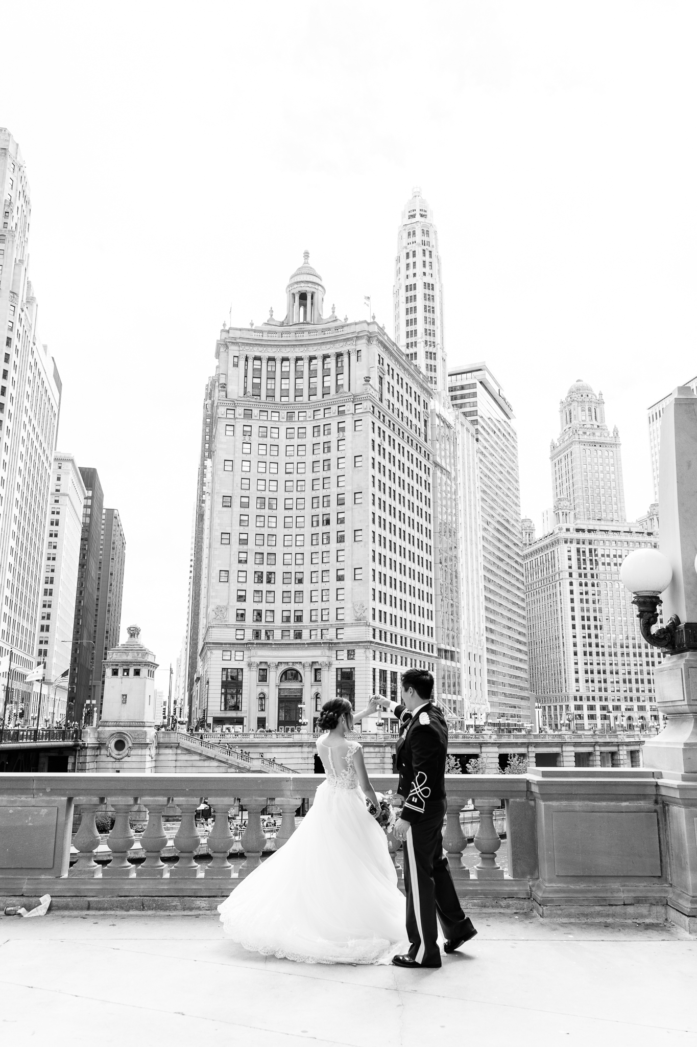 Downtown Chicago Wedding Photographer-106.jpg