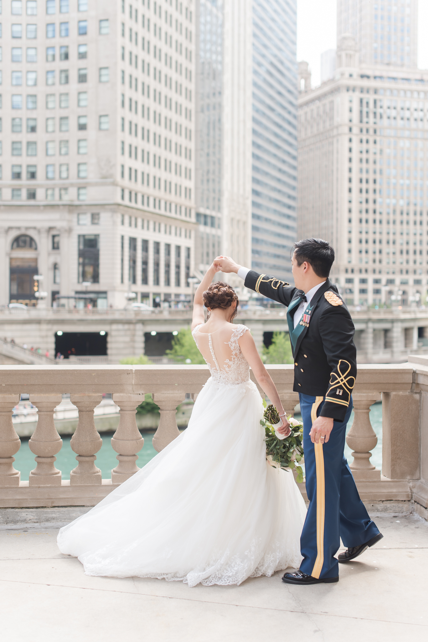 Downtown Chicago Wedding Photographer-110.jpg