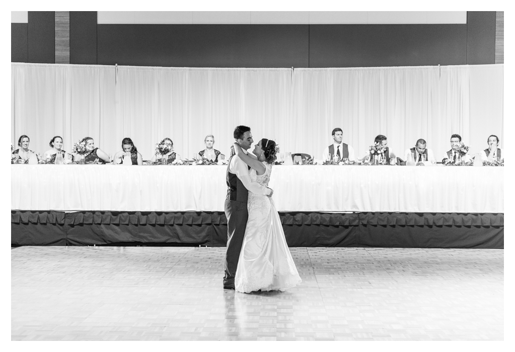 Fort Wayne Wedding Photographers_1470.jpg