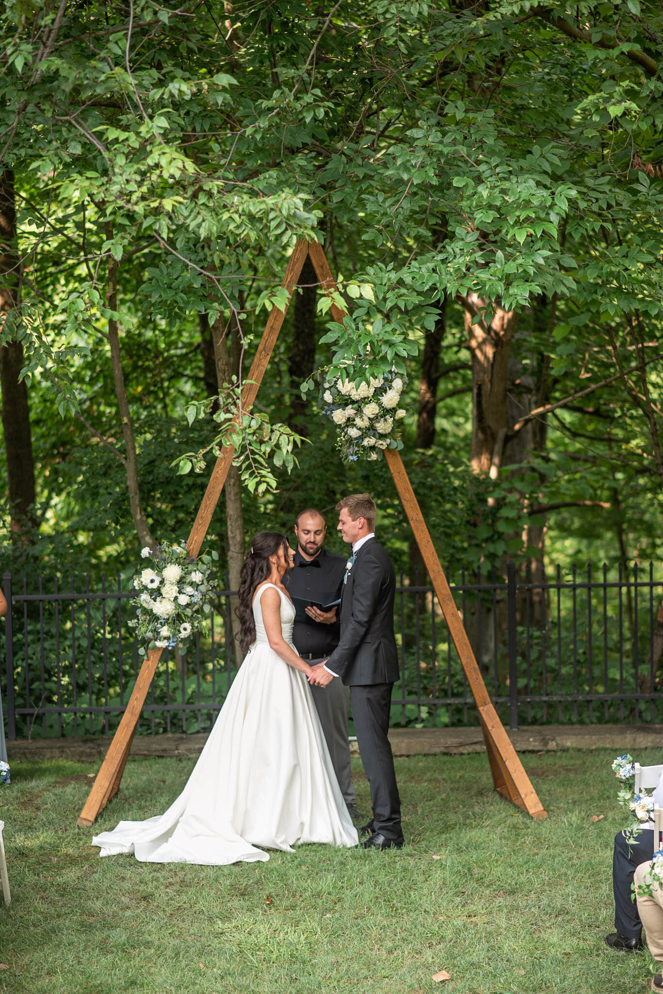Outdoor Wedding Ceremony and Reception at Laurel Hall Indianapolis-8838.jpg