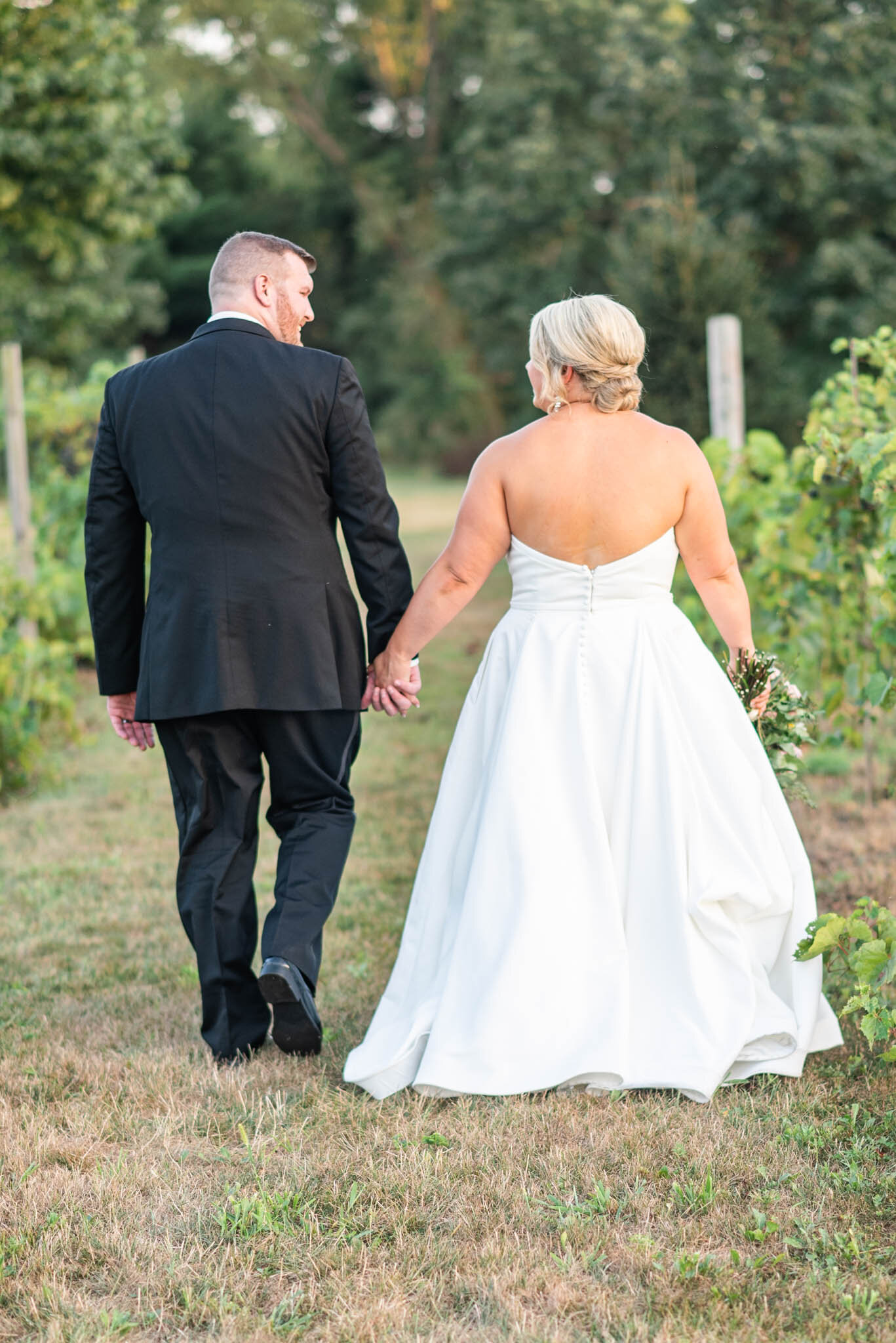 Outdoor Wedding Ceremony at Finley Creek Vineyards-7538.jpg