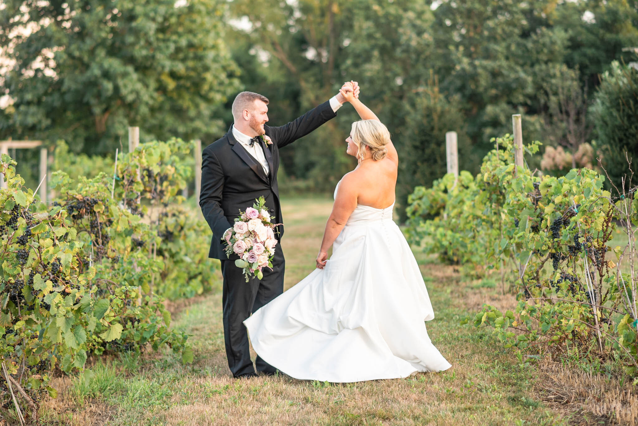 Outdoor Wedding Ceremony at Finley Creek Vineyards-7666.jpg
