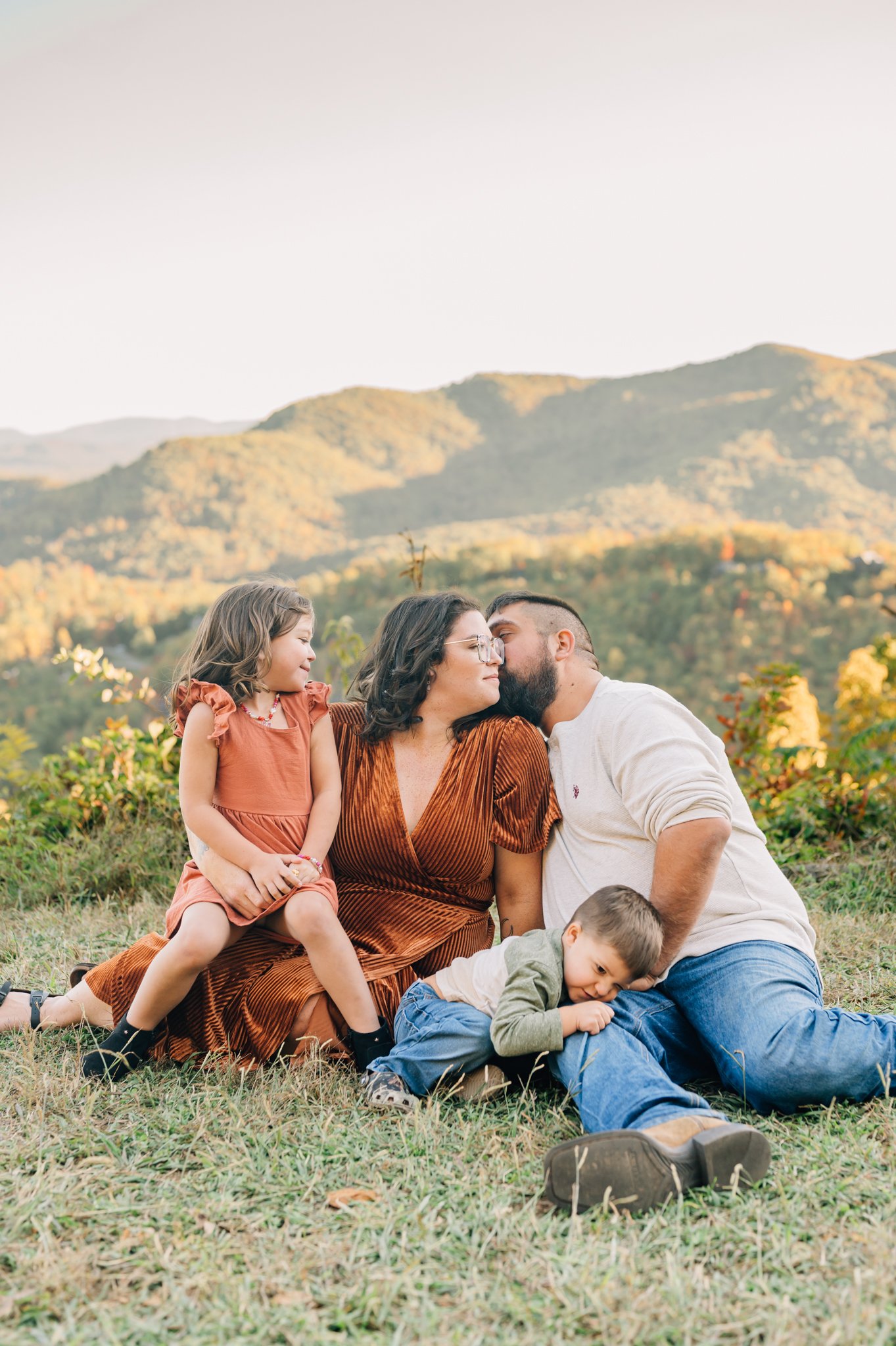 Blue Ridge PArkway Family Photos-2906.jpg