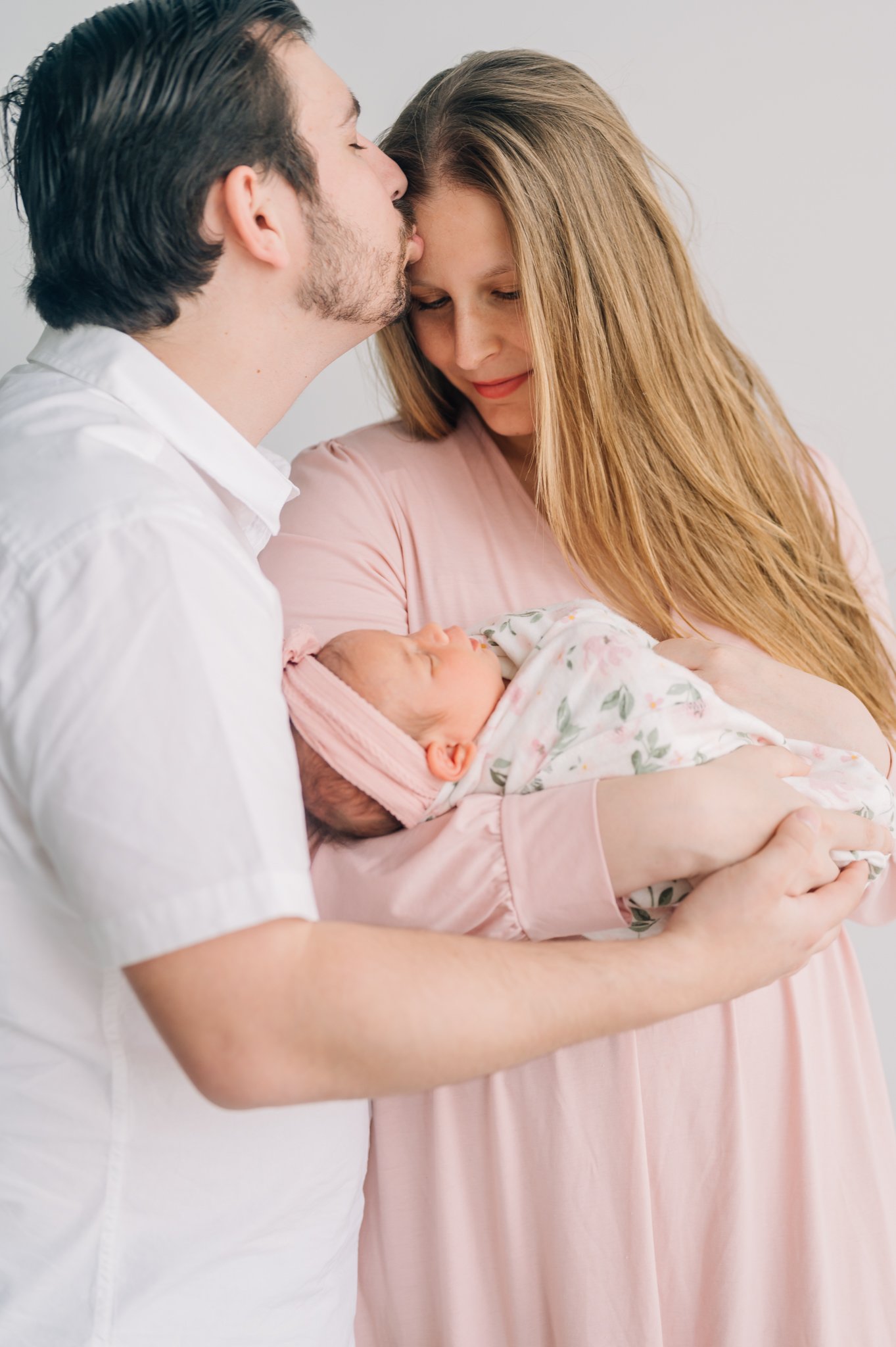 studio newborn photographer in Greenville, South Carolina-4298.jpg