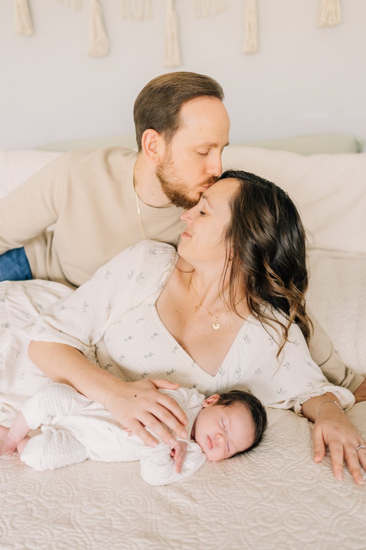 Best+Greenville,+South+Carolina+Newborn+Photographers+for+In+home+newborn+sessions-5570.jpg